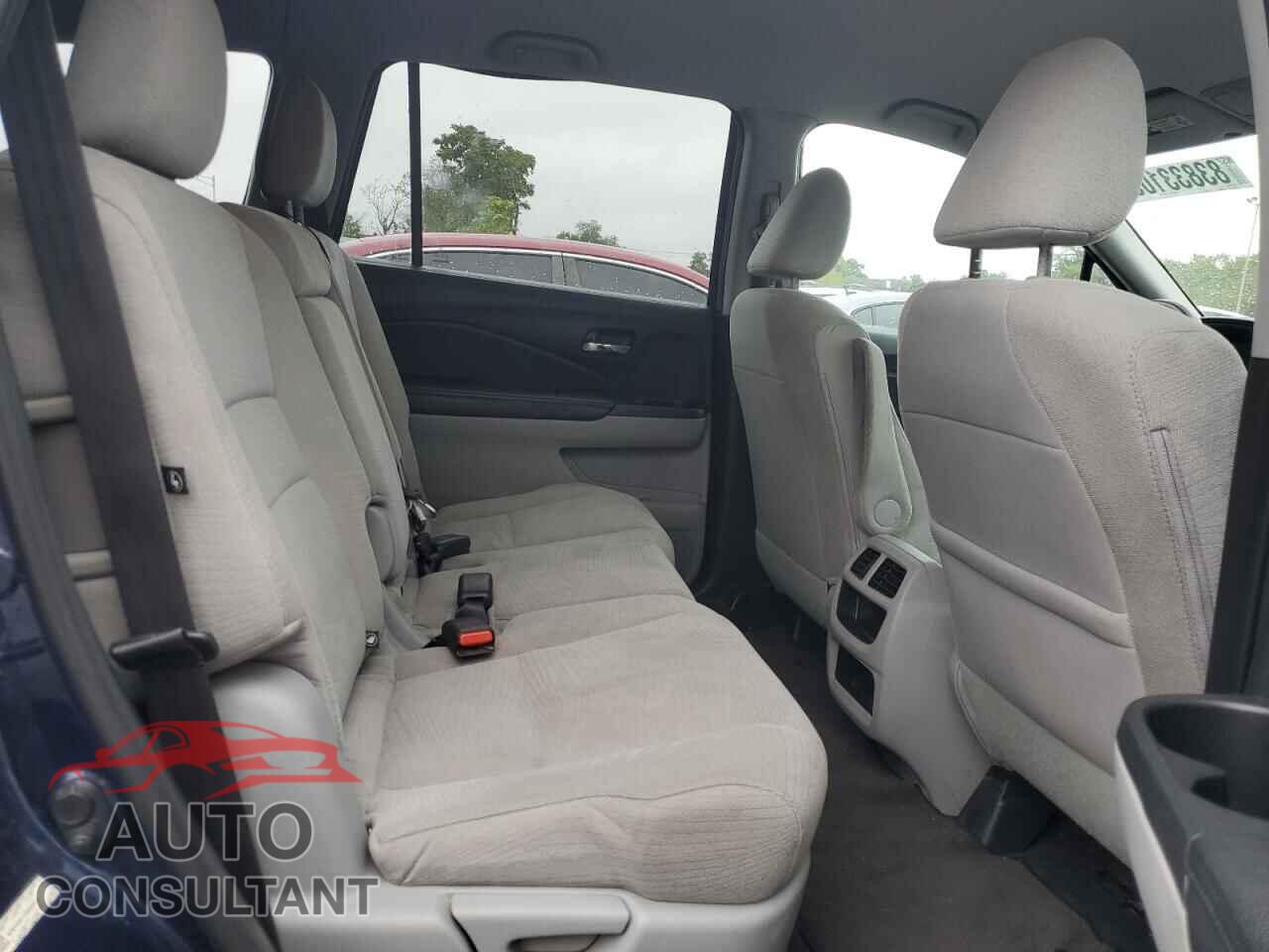 HONDA PILOT 2016 - 5FNYF6H11GB090465