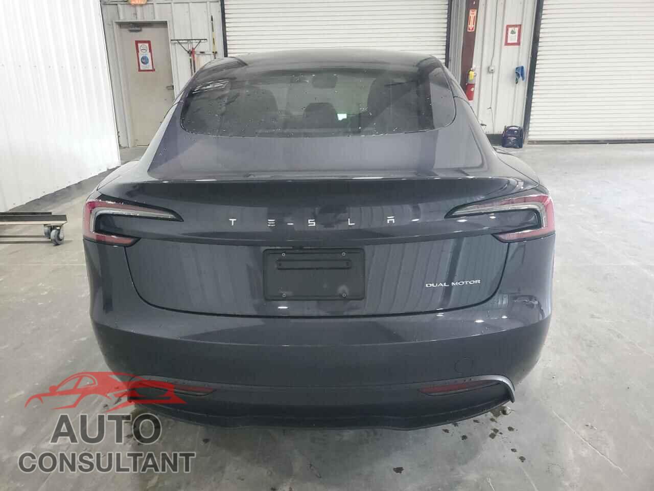 TESLA MODEL 3 2024 - 5YJ3E1EB0RF801900