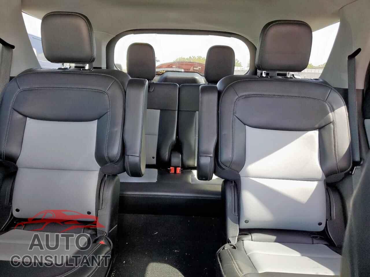 FORD EXPLORER 2022 - 1FMSK7DH9NGC30237