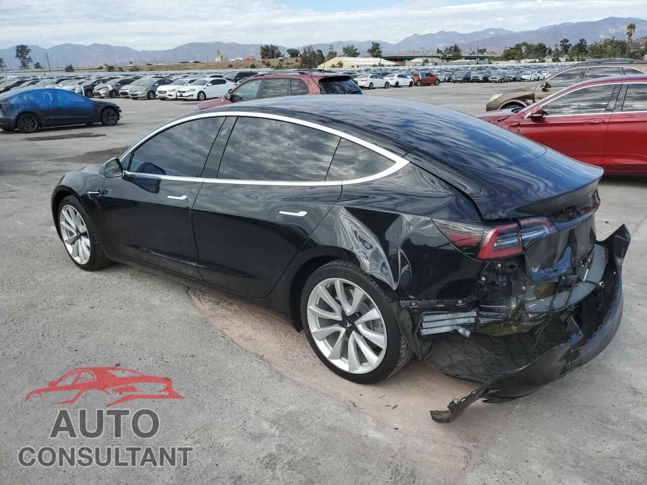 TESLA MODEL 3 2018 - 5YJ3E1EA8JF071178