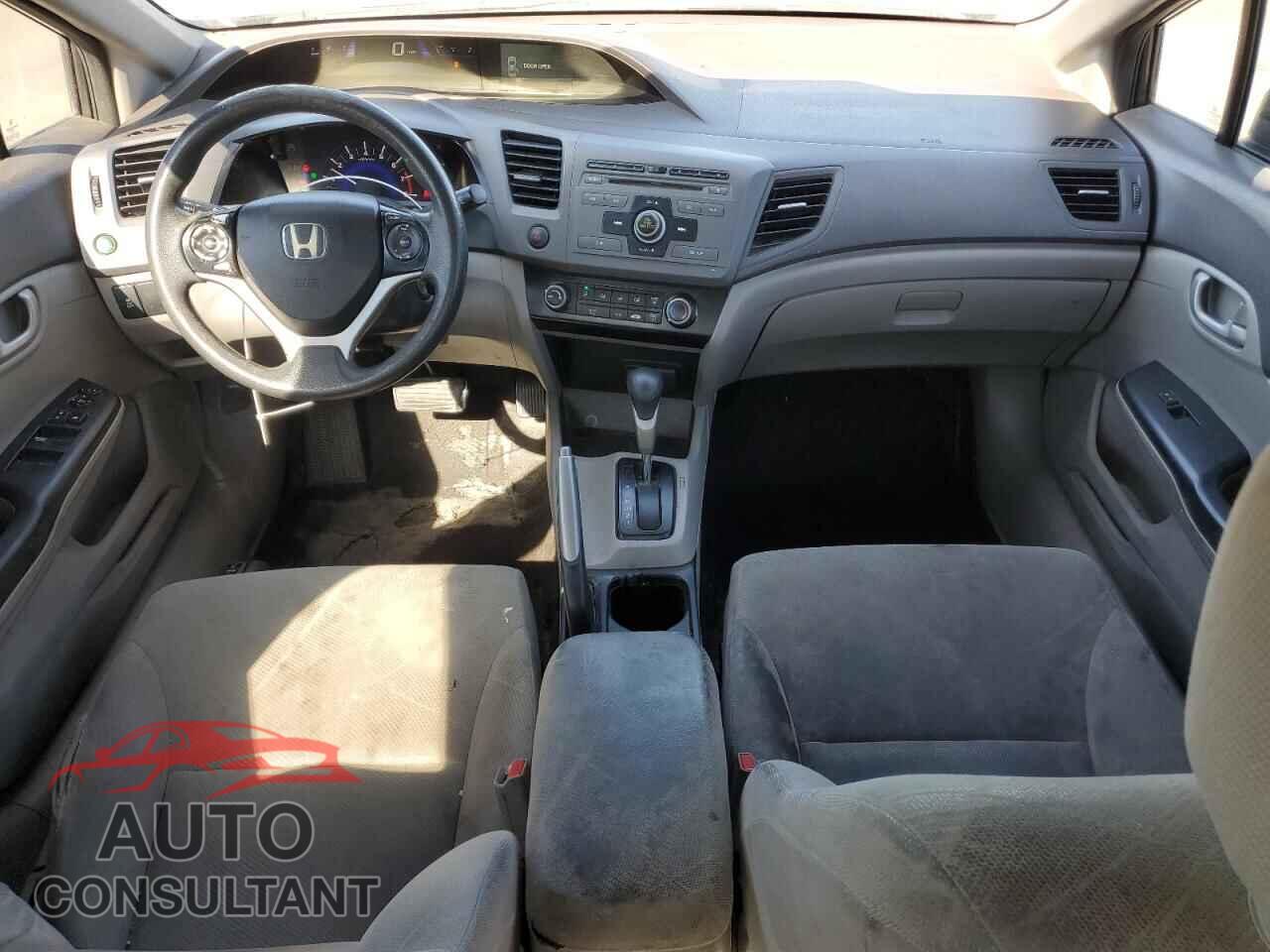 HONDA CIVIC 2012 - 2HGFB2F52CH584132