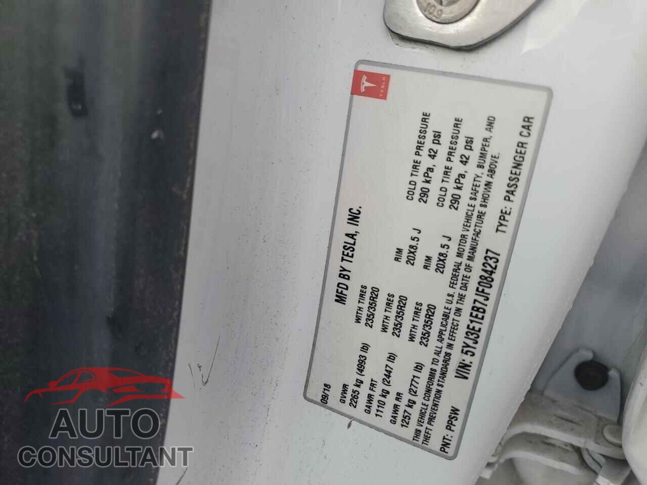 TESLA MODEL 3 2018 - 5YJ3E1EB7JF084237