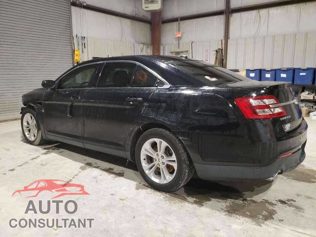 FORD TAURUS 2017 - 1FAHP2E84HG115640