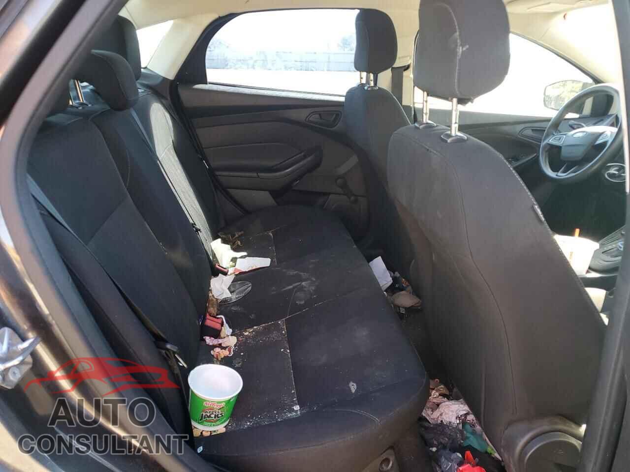FORD FOCUS 2017 - 1FADP3E20HL253067