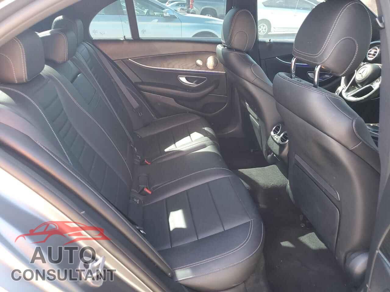 MERCEDES-BENZ E-CLASS 2022 - W1KZF8DB9NB071747