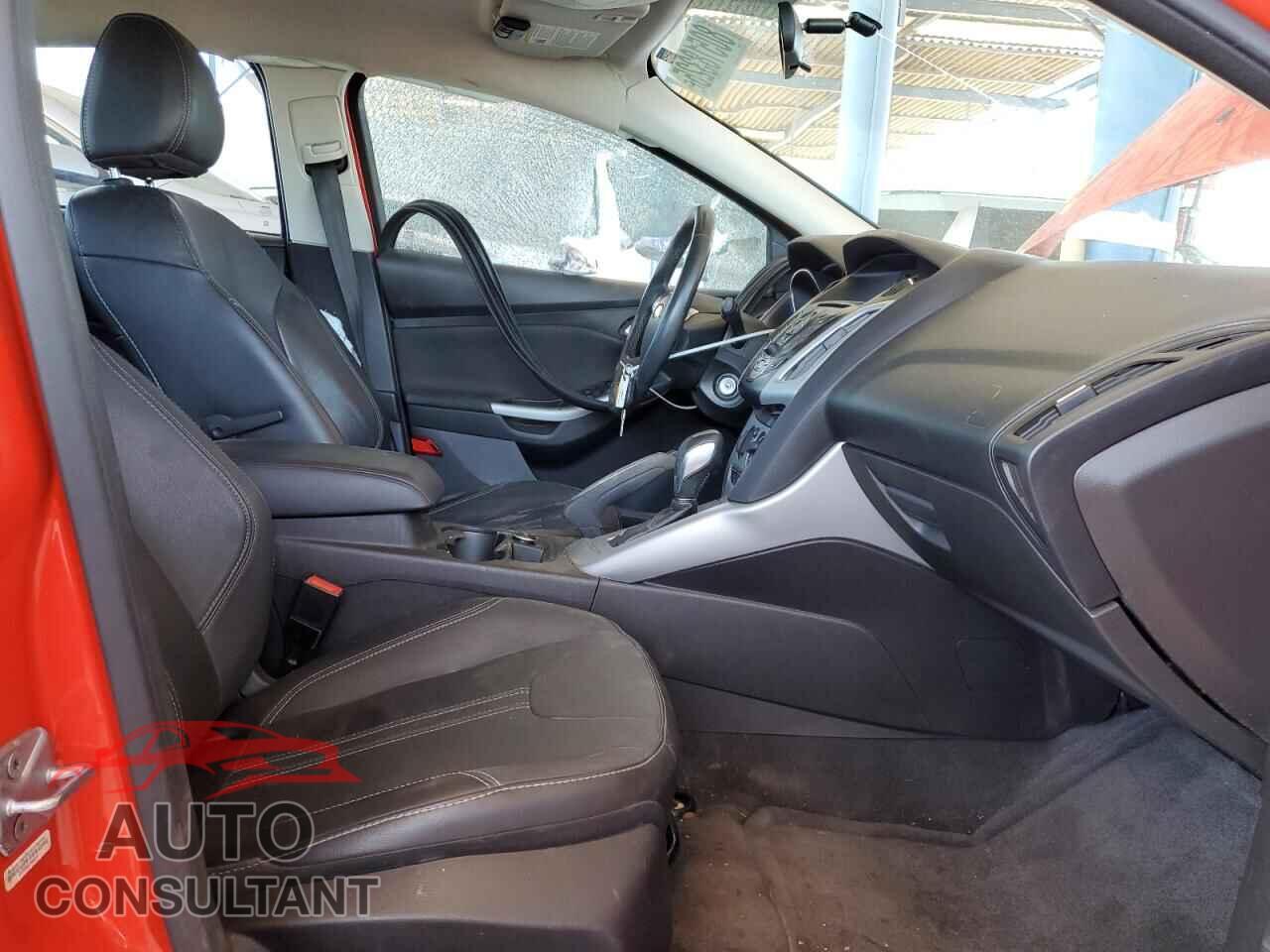 FORD FOCUS 2014 - 1FADP3F21EL111434