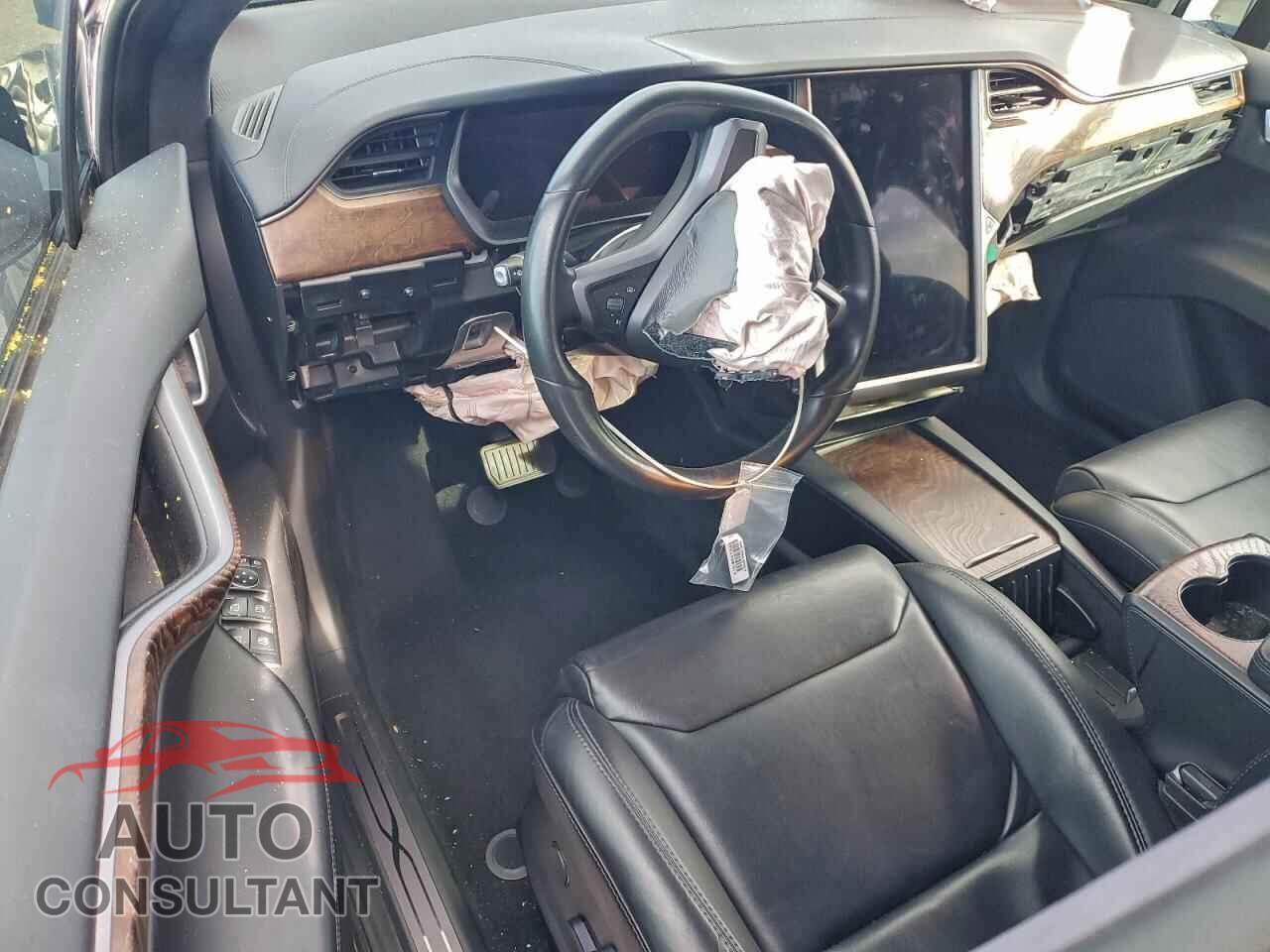 TESLA MODEL X 2018 - 5YJXCBE21JF130061