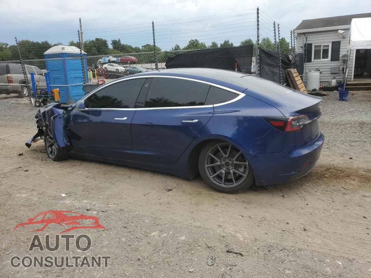TESLA MODEL 3 2018 - 5YJ3E1EB5JF131037