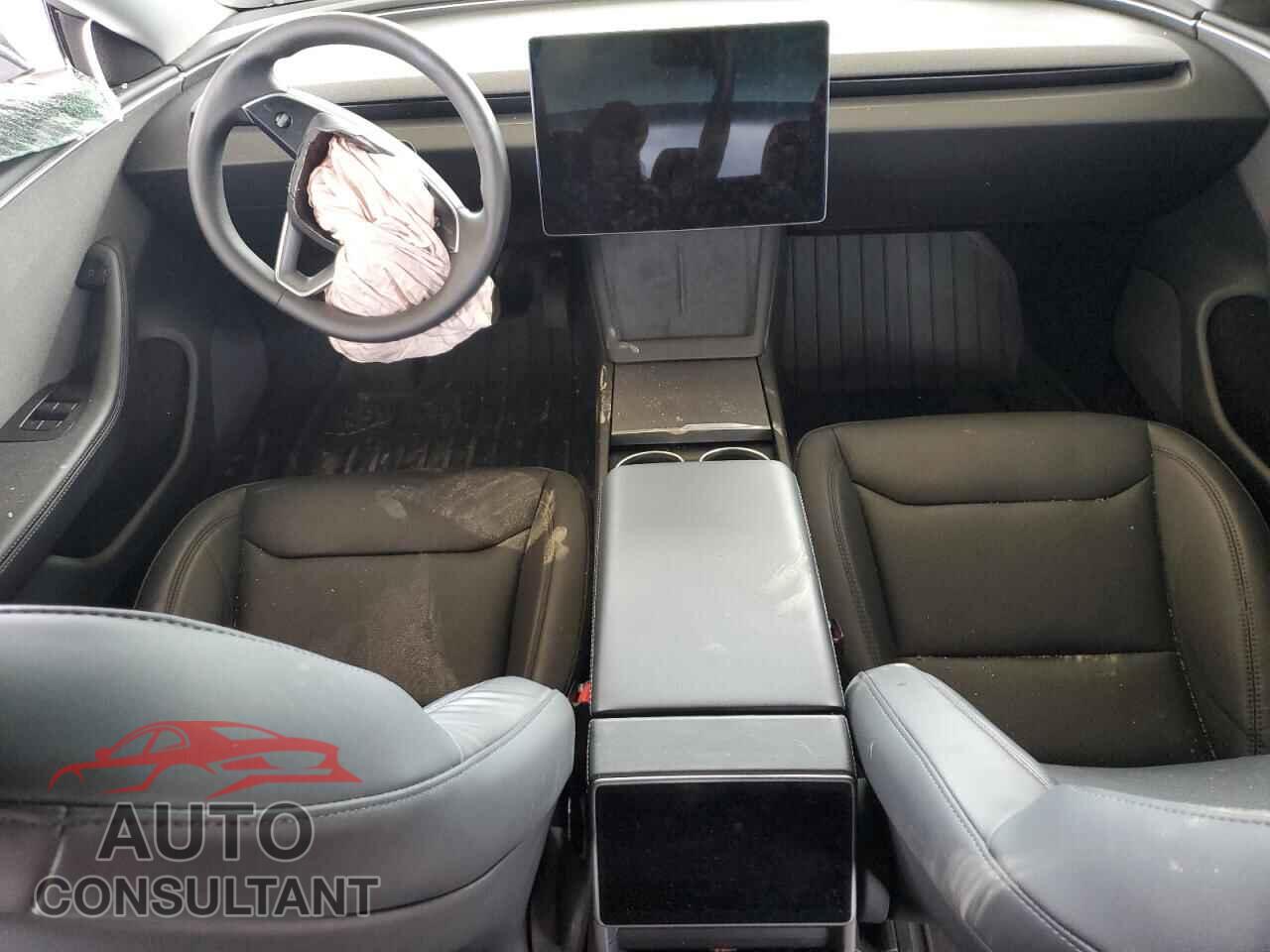 TESLA MODEL 3 2024 - 5YJ3E1EA5RF854924