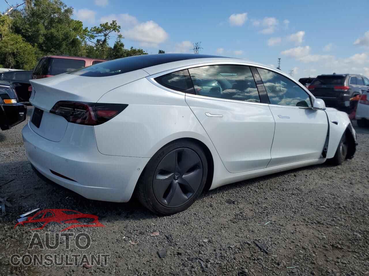 TESLA MODEL 3 2019 - 5YJ3E1EA8KF483702
