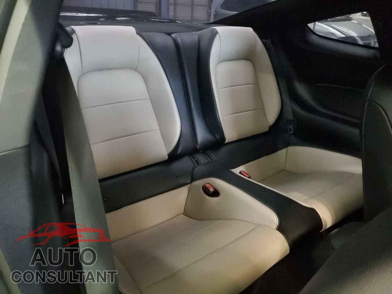 FORD MUSTANG 2015 - 1FA6P8CF3F5318345