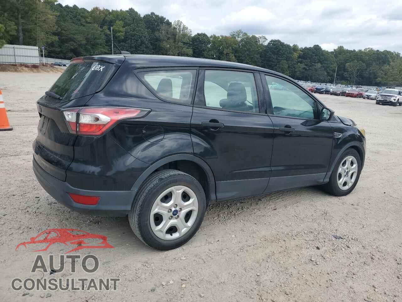 FORD ESCAPE 2017 - 1FMCU0F71HUB50768