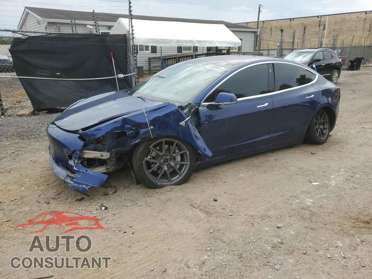 TESLA MODEL 3 2018 - 5YJ3E1EB5JF131037