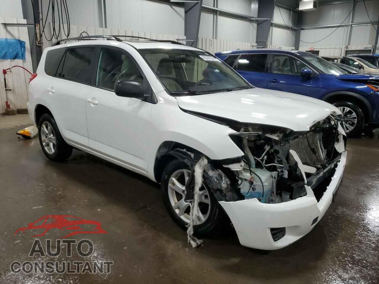 TOYOTA RAV4 2012 - JTMBF4DV1CD043733