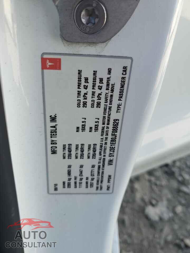 TESLA MODEL 3 2018 - 5YJ3E1EB0JF088629