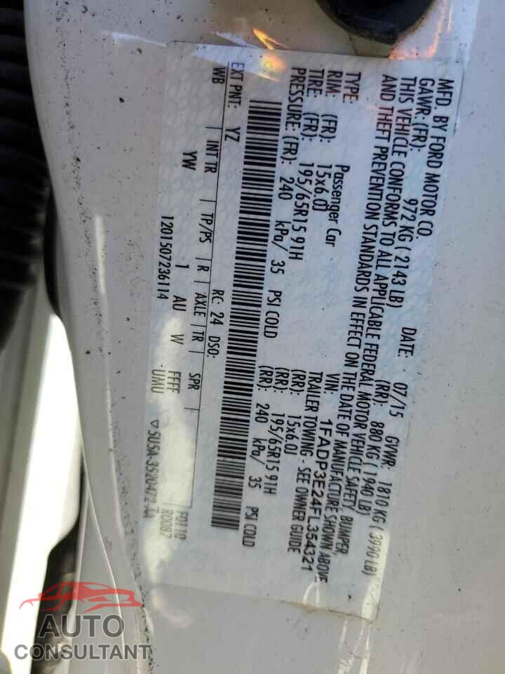 FORD FOCUS 2015 - 1FADP3E24FL354321