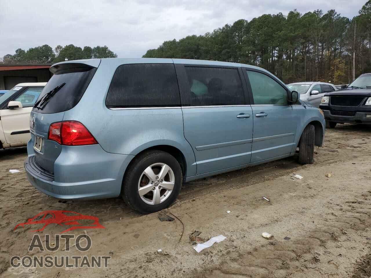 VOLKSWAGEN All Models 2010 - 2V4RW3D17AR242419