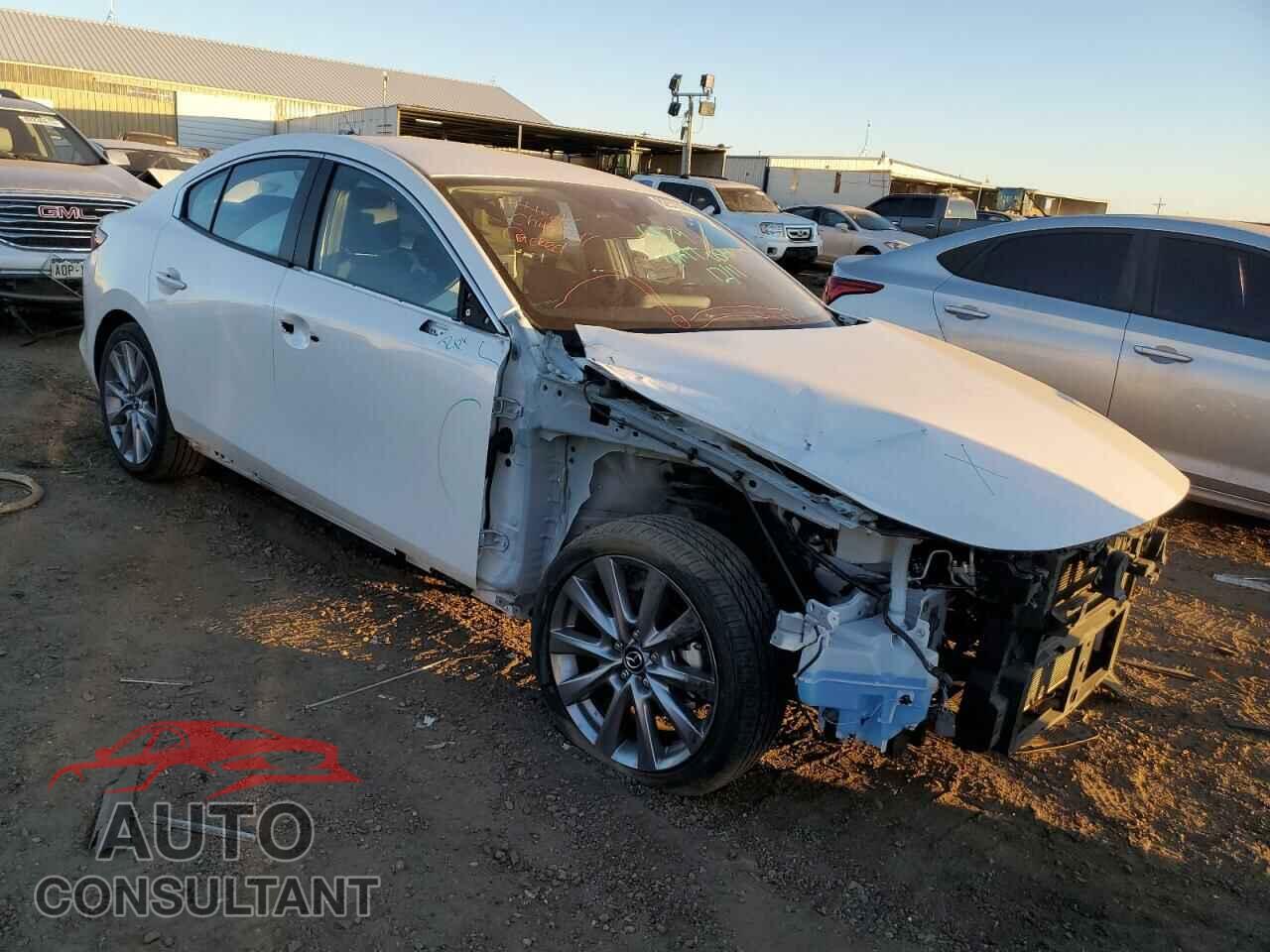 MAZDA 3 2021 - JM1BPBBLXM1328081