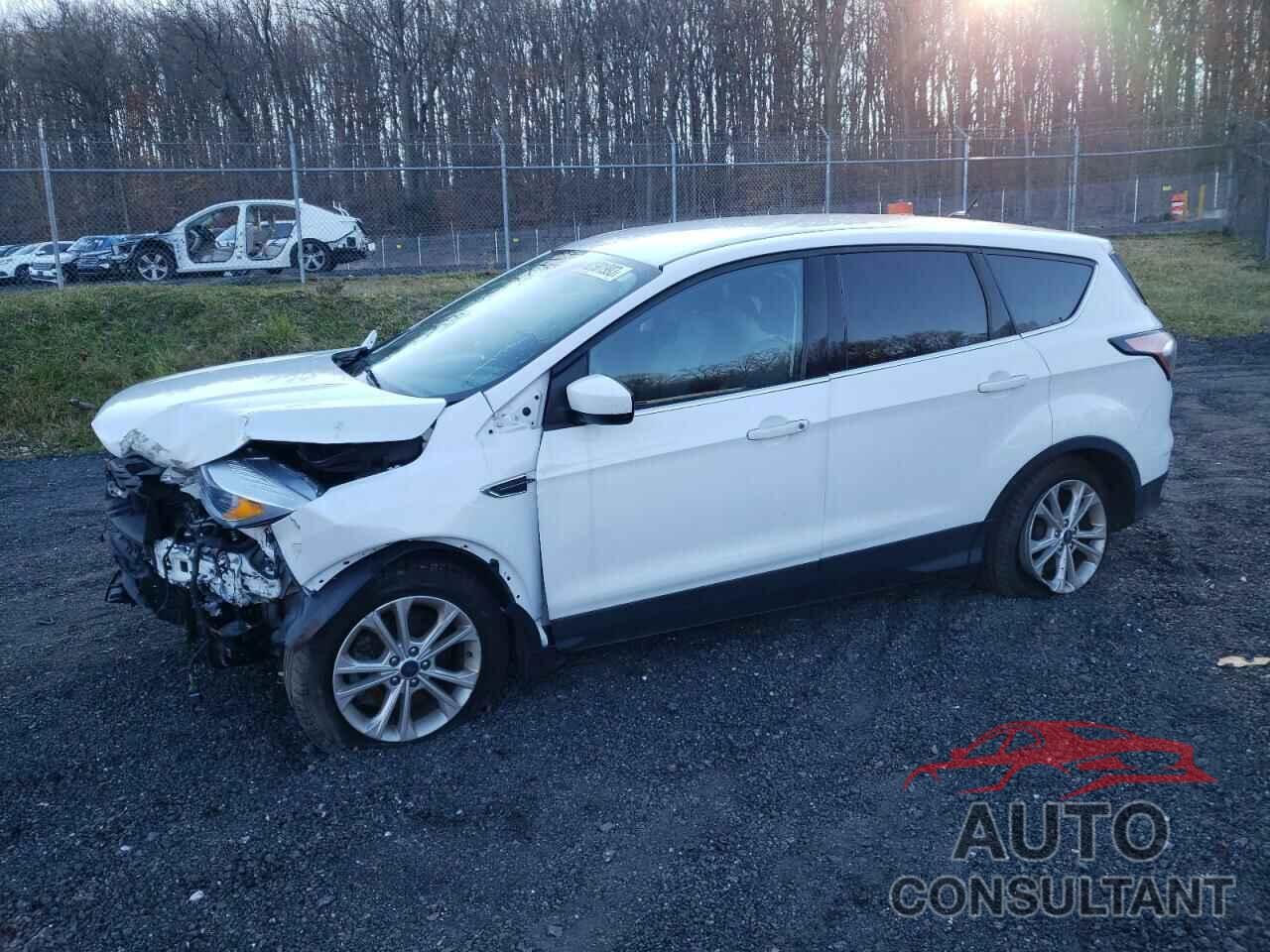 FORD ESCAPE 2017 - 1FMCU9GD2HUC88554