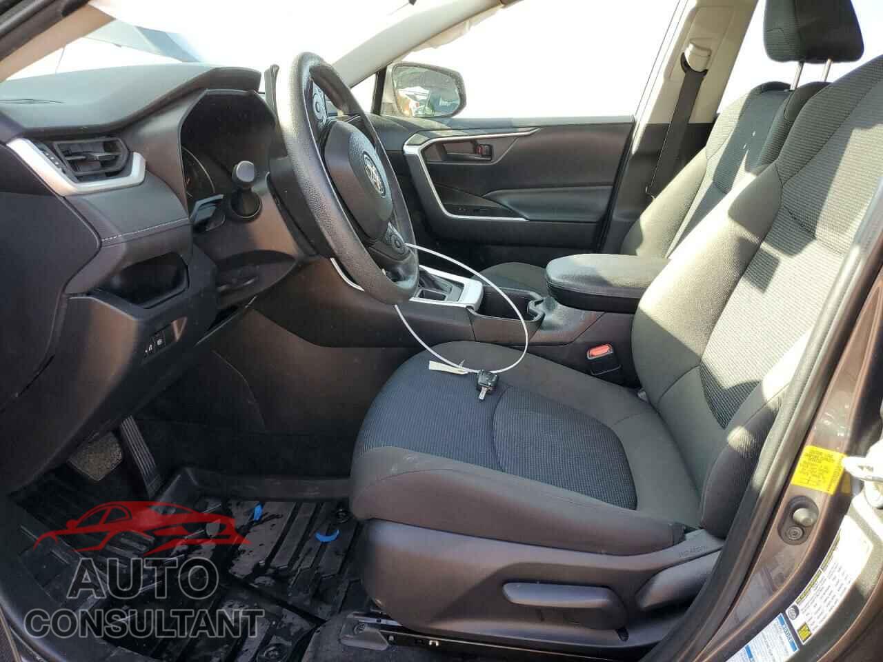 TOYOTA RAV4 2022 - 2T3F1RFV2NC295735