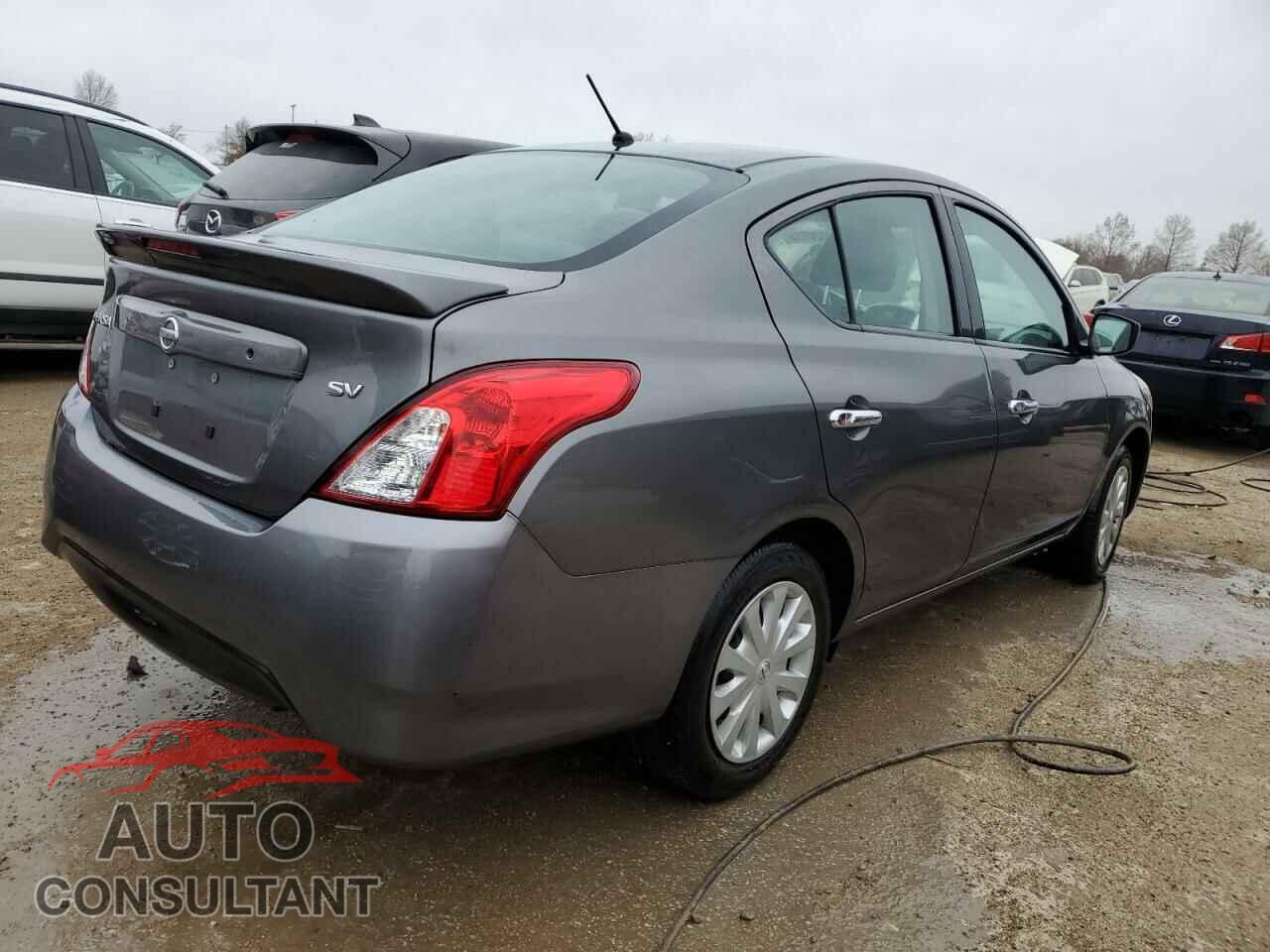 NISSAN VERSA 2017 - 3N1CN7AP1HL827218