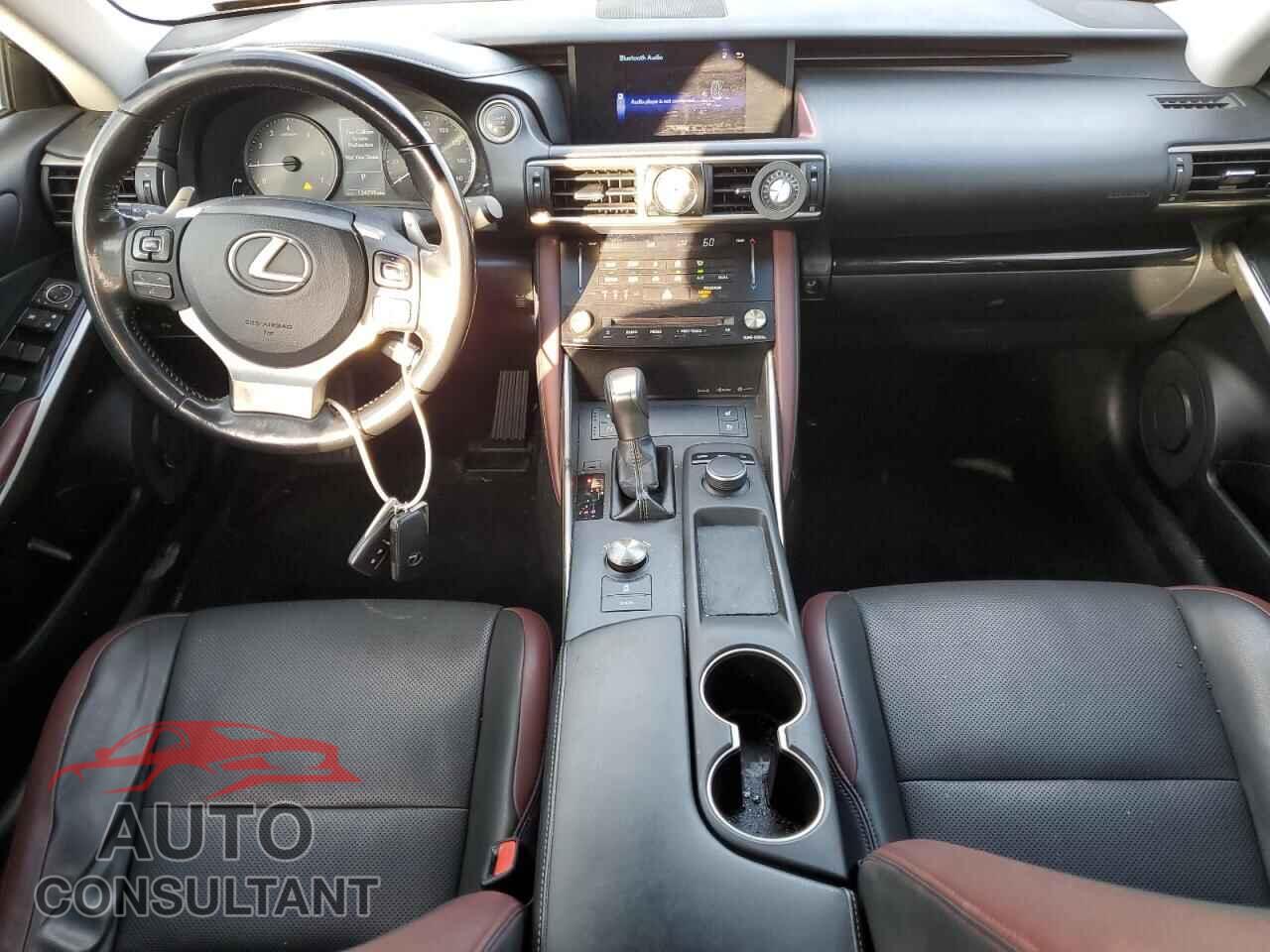 LEXUS IS 2017 - JTHBA1D21H5048904