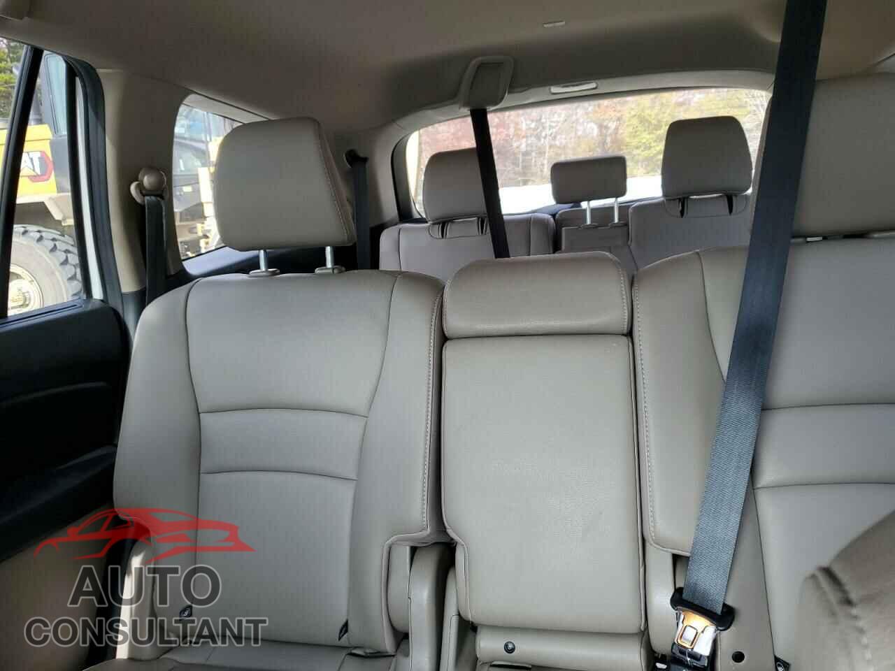 HONDA PILOT 2017 - 5FNYF5H9XHB034249