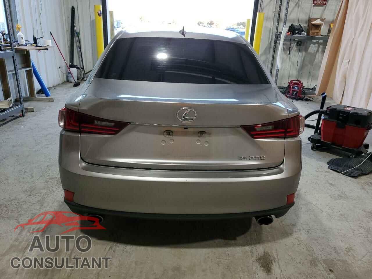 LEXUS IS 2014 - JTHBF1D2XE5038403