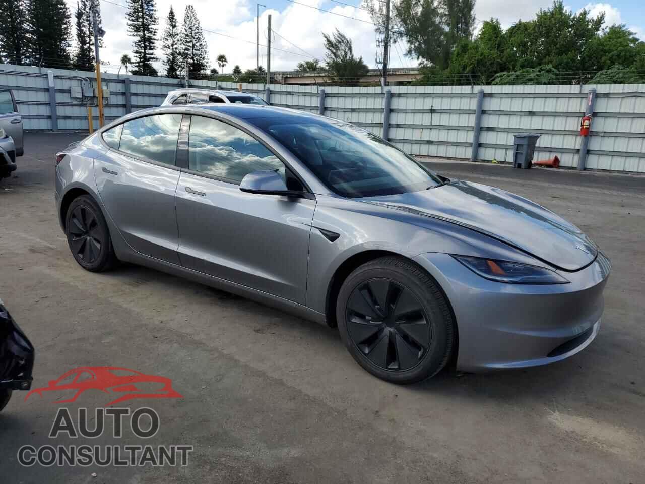 TESLA MODEL 3 2024 - 5YJ3E1EA0RF858041