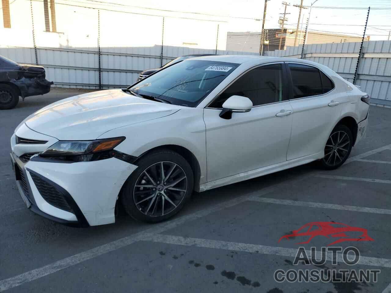 TOYOTA CAMRY 2023 - 4T1G11AK6PU780313