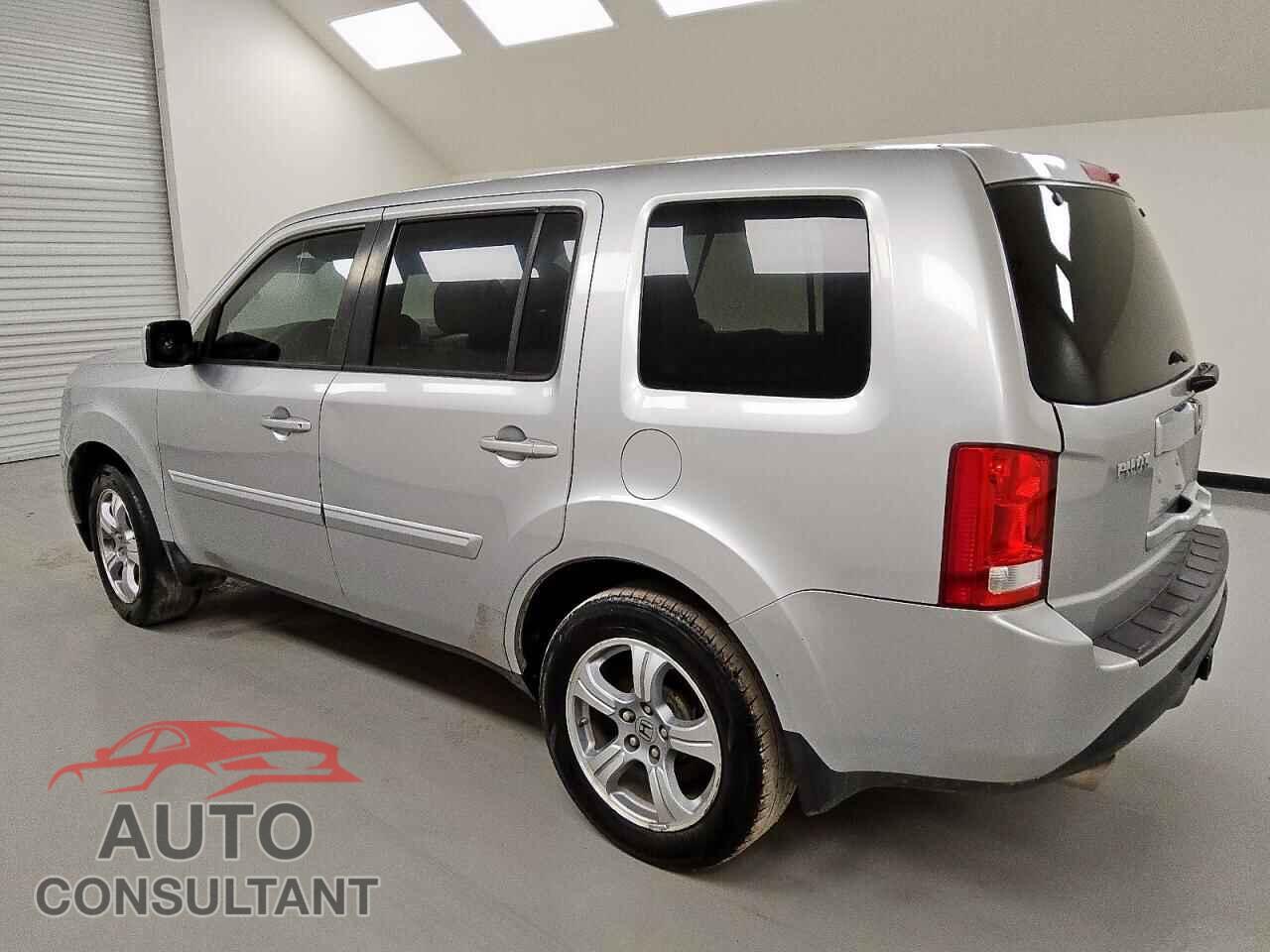 HONDA PILOT 2013 - 5FNYF3H55DB018133