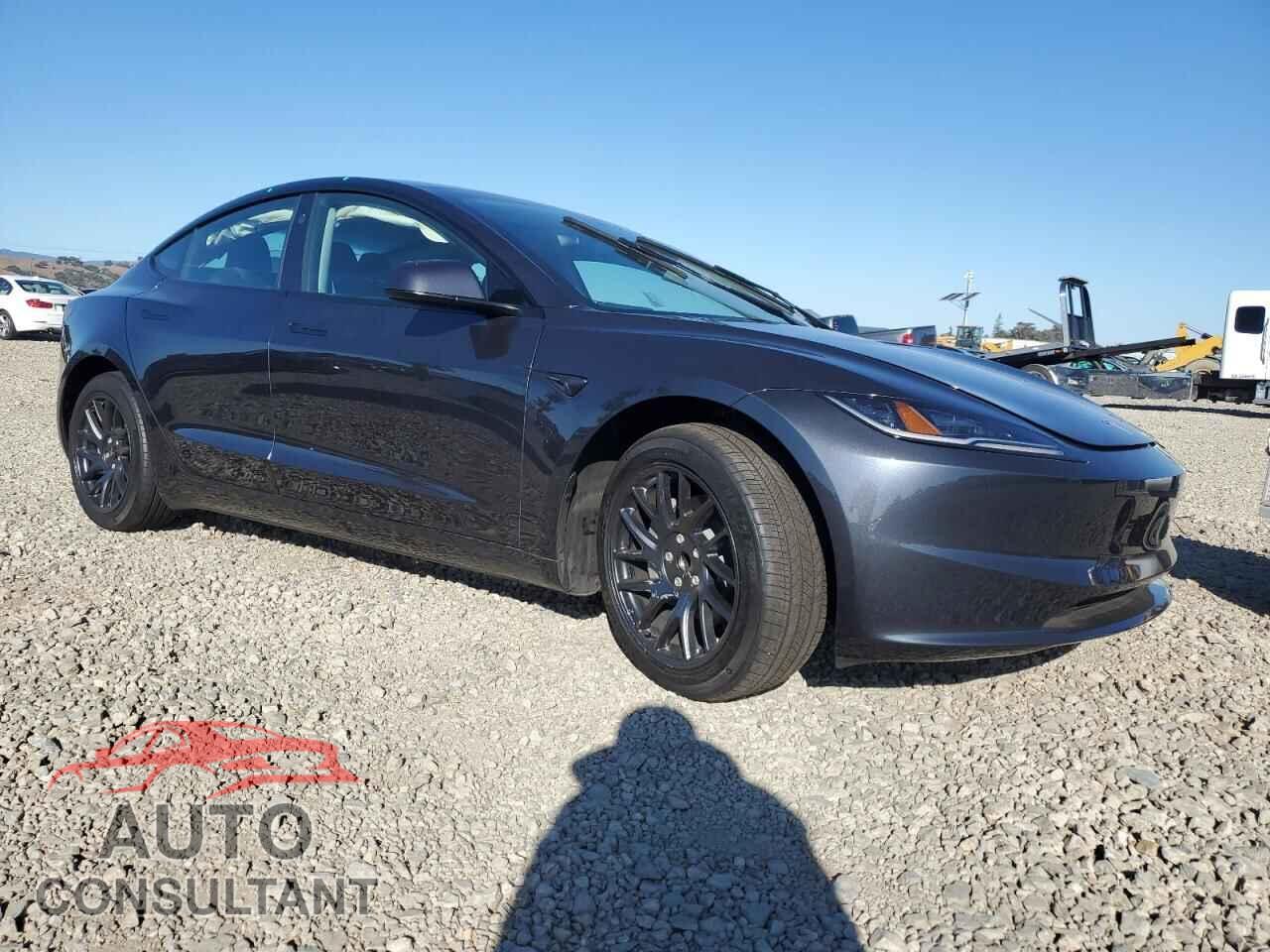 TESLA MODEL 3 2025 - 5YJ3E1EA7SF989098