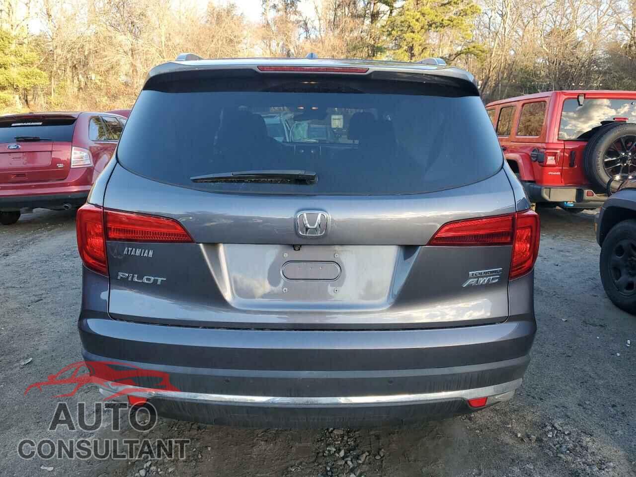 HONDA PILOT 2018 - 5FNYF6H93JB055522
