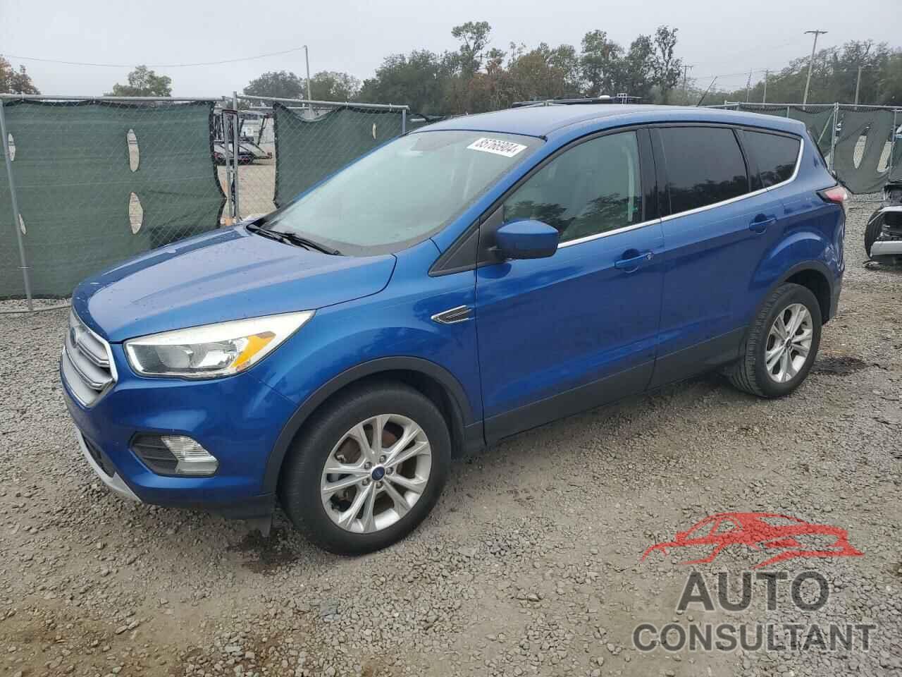 FORD ESCAPE 2017 - 1FMCU0GD6HUD35595