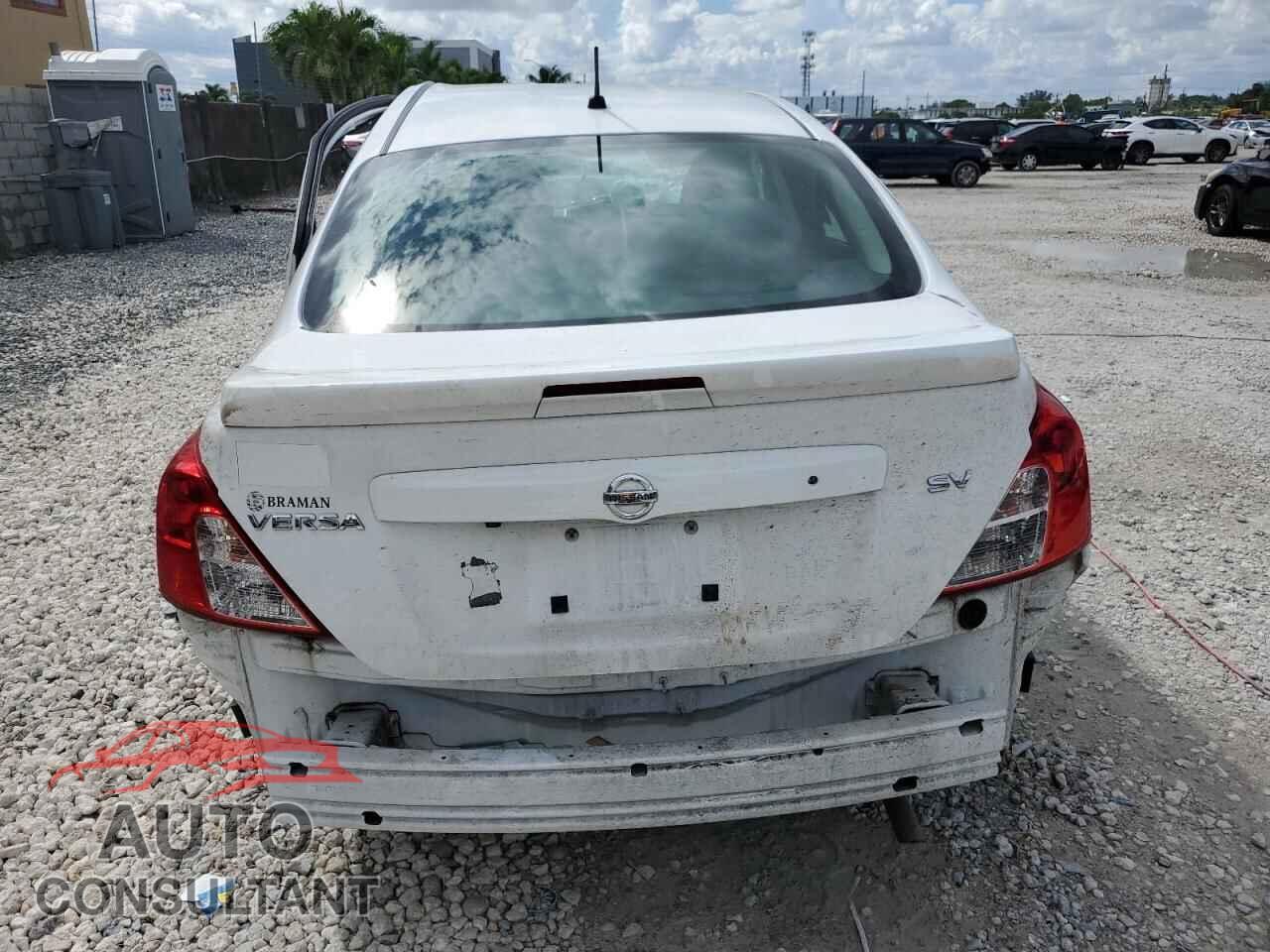 NISSAN VERSA 2019 - 3N1CN7AP3KL831200