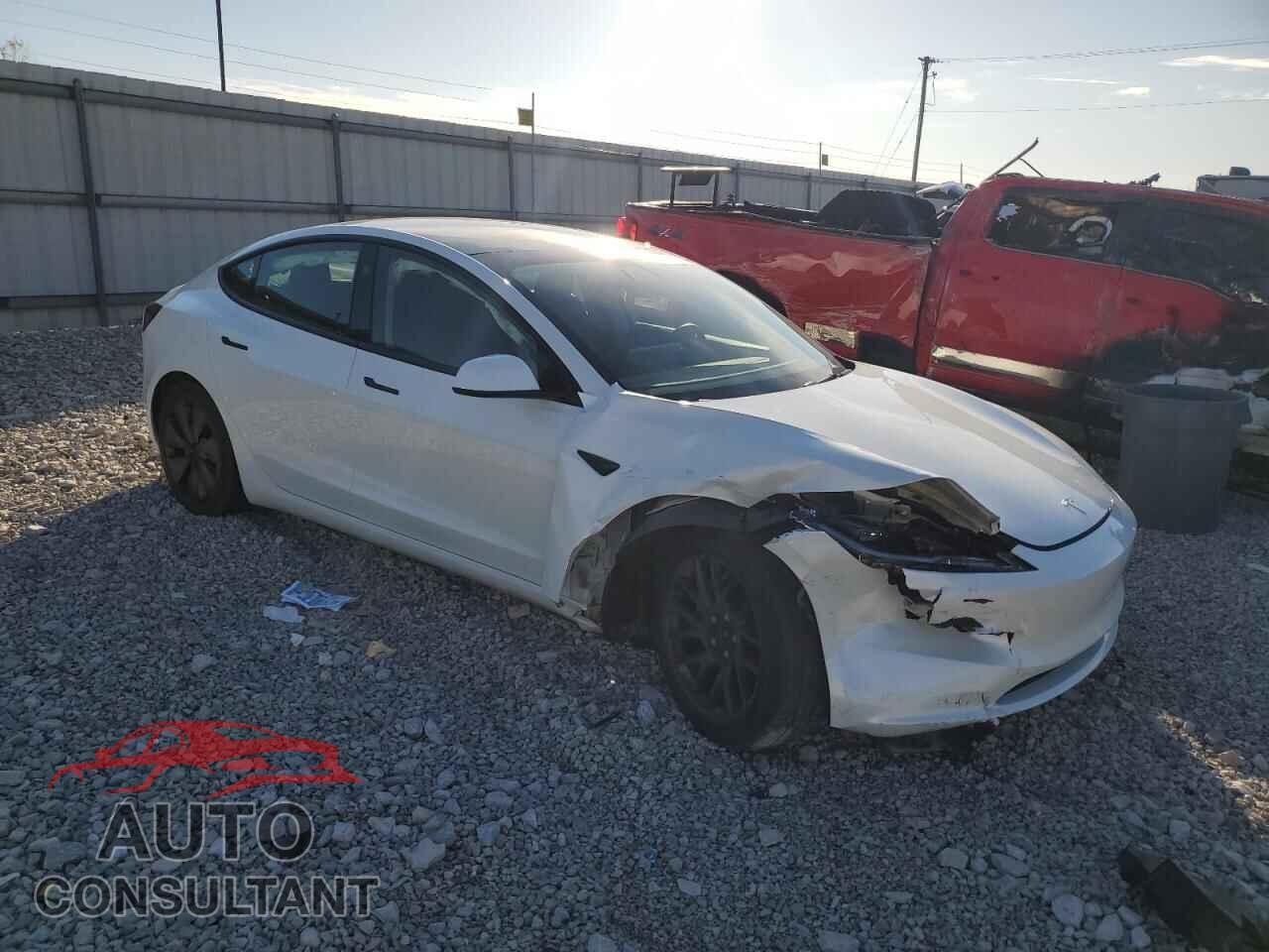 TESLA MODEL 3 2024 - 5YJ3E1EB5RF758543