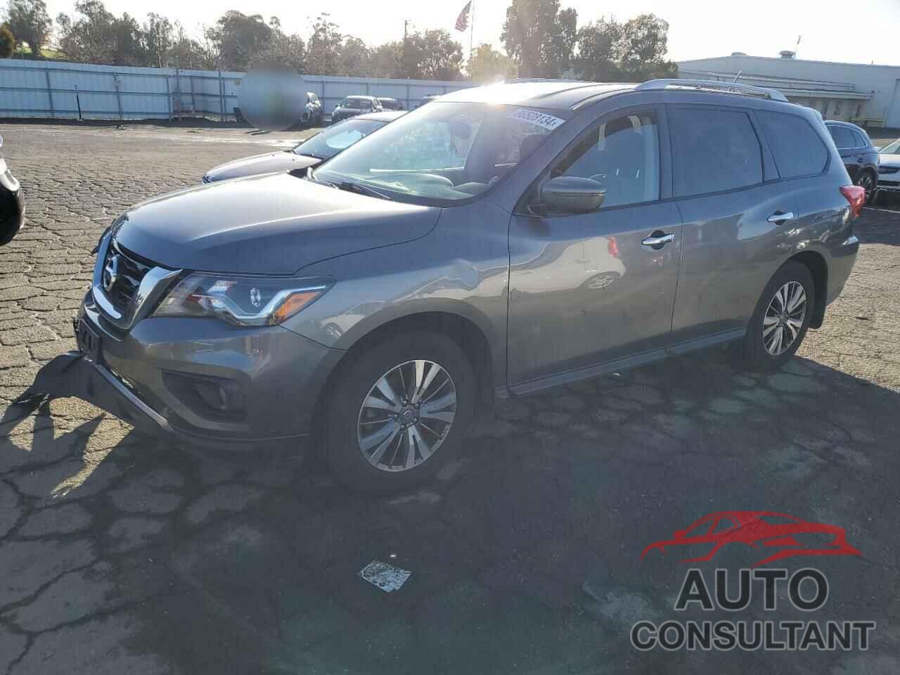 NISSAN PATHFINDER 2018 - 5N1DR2MN5JC664895
