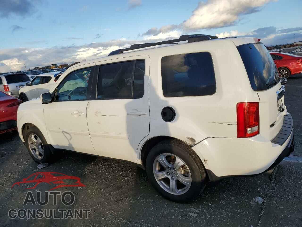 HONDA PILOT 2013 - 5FNYF3H64DB034509