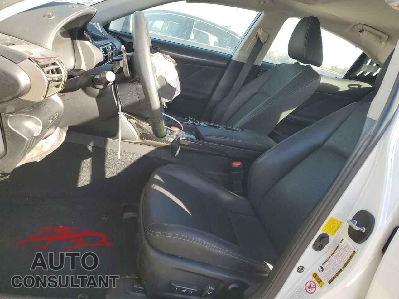 LEXUS IS 2015 - JTHBF1D23F5082194