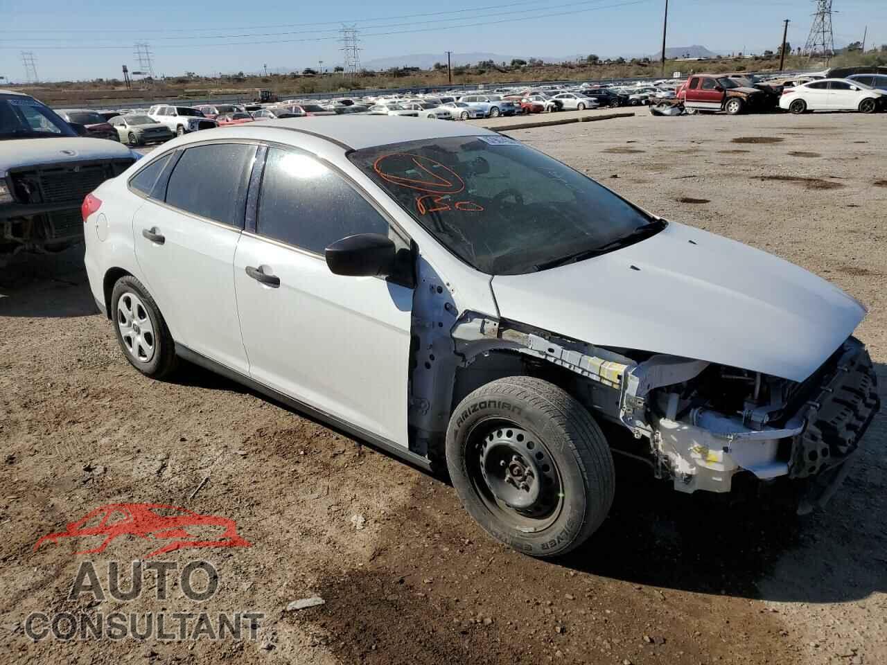 FORD FOCUS 2018 - 1FADP3E29JL260752