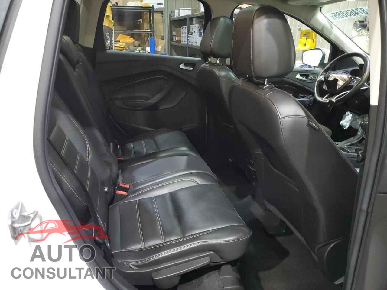 FORD ESCAPE 2017 - 1FMCU9JD4HUE27656