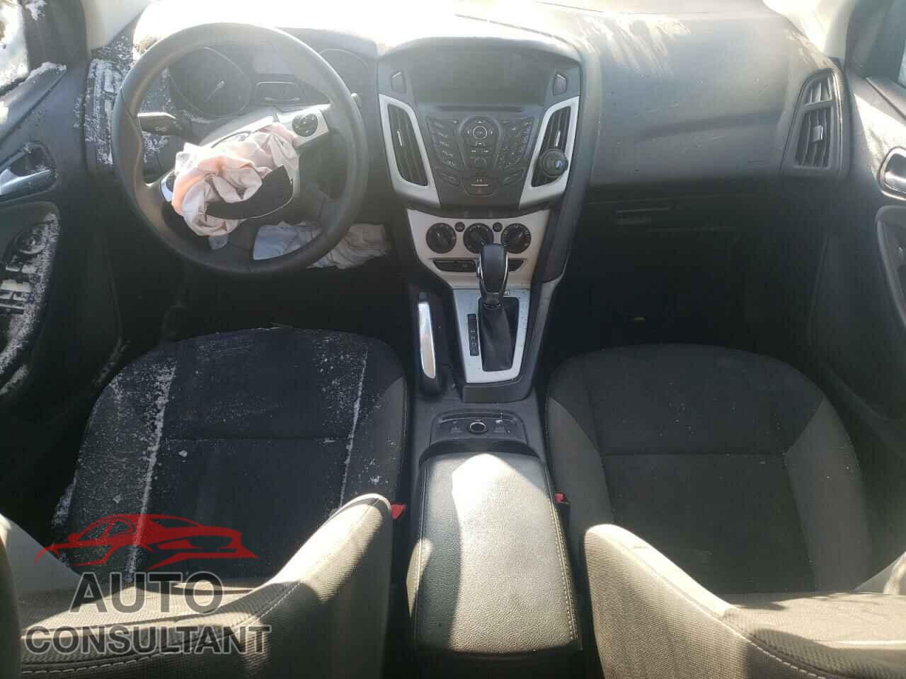 FORD FOCUS 2014 - 1FADP3F2XEL172040