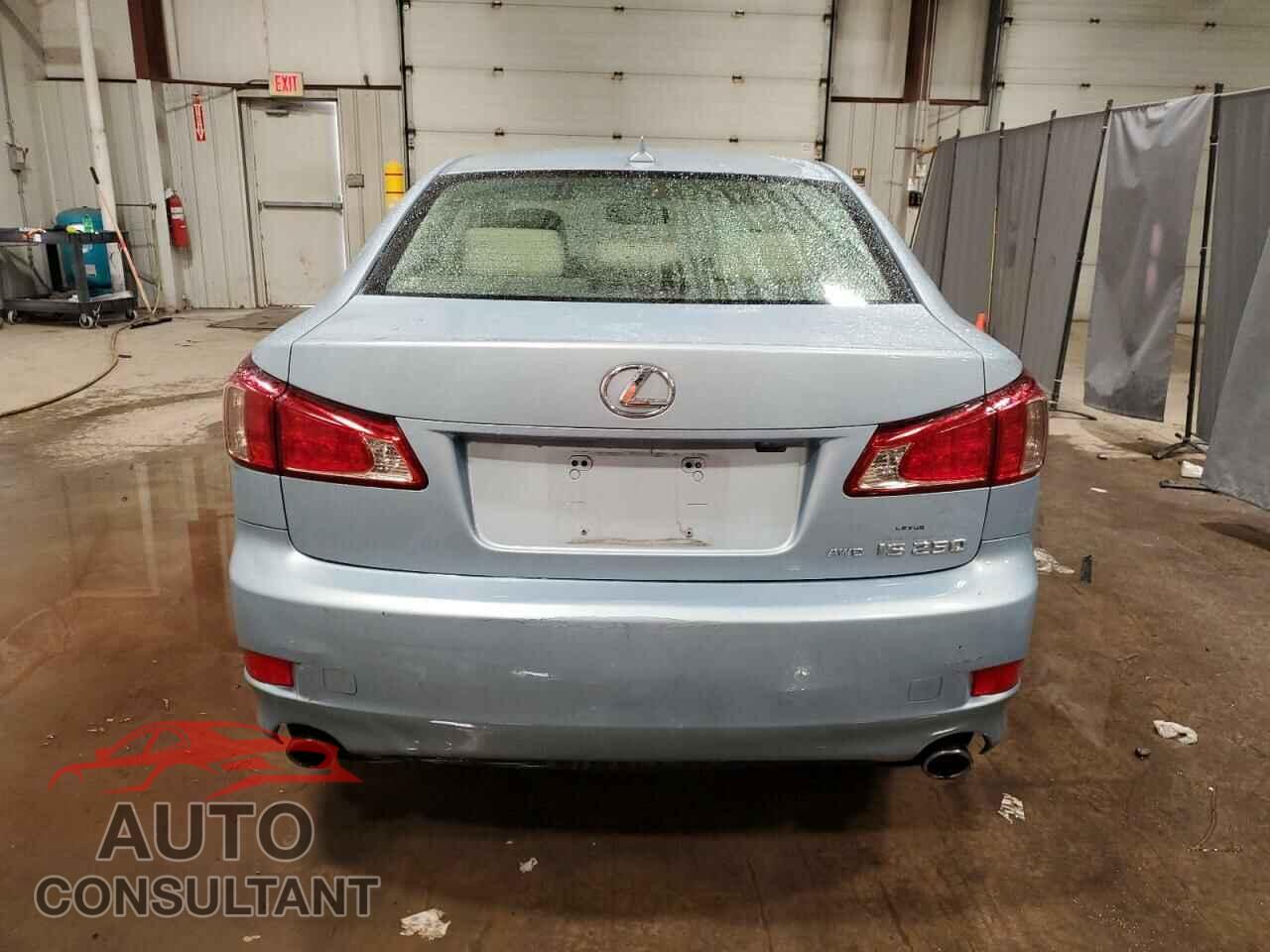 LEXUS IS 2012 - JTHCF5C23C5055313