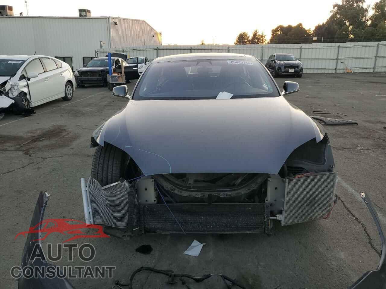 TESLA MODEL S 2017 - 5YJSA1E26HF186629