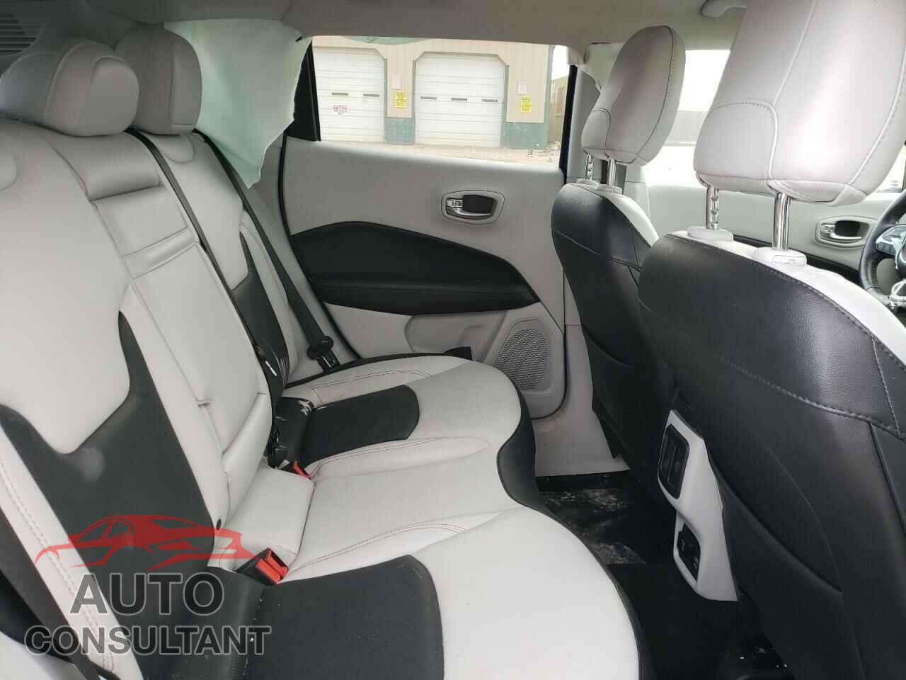JEEP COMPASS 2019 - 3C4NJDCB2KT683347
