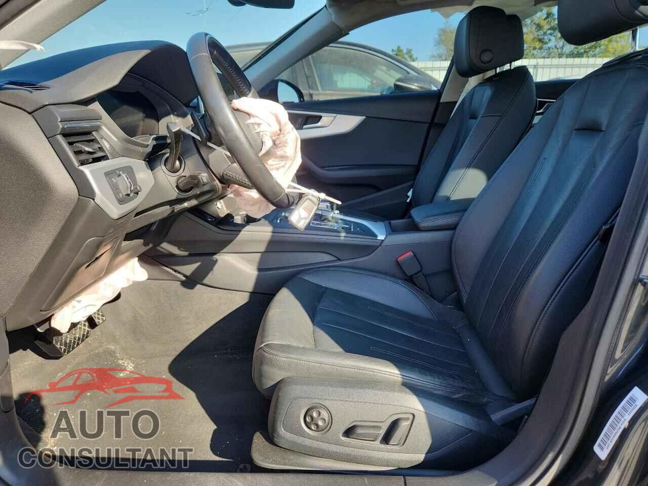 AUDI A4 2017 - WAUDNAF48HN051325