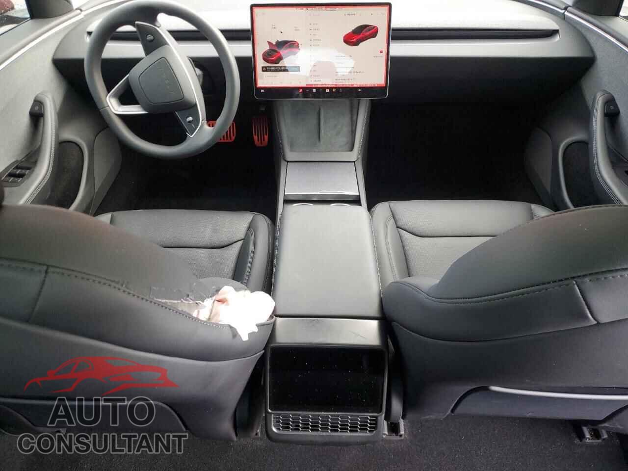 TESLA MODEL 3 2024 - 5YJ3E1EA4RF867499