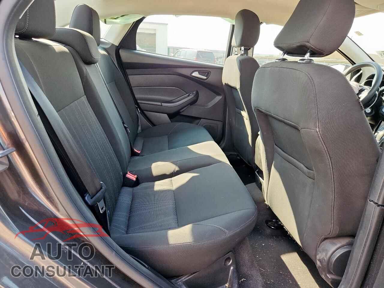 FORD FOCUS 2015 - 1FADP3F27FL368079