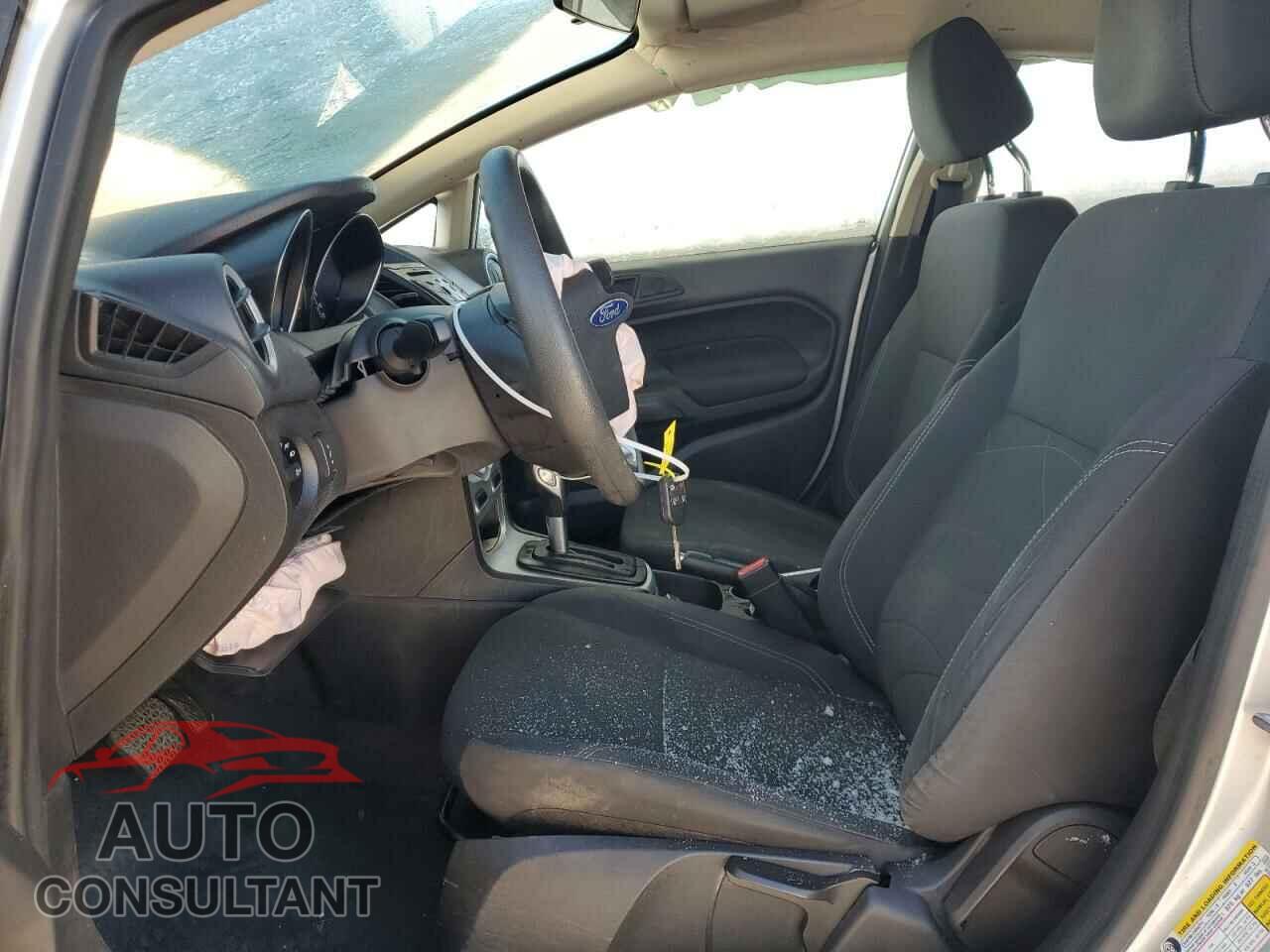FORD FIESTA 2019 - 3FADP4EJ8KM156900