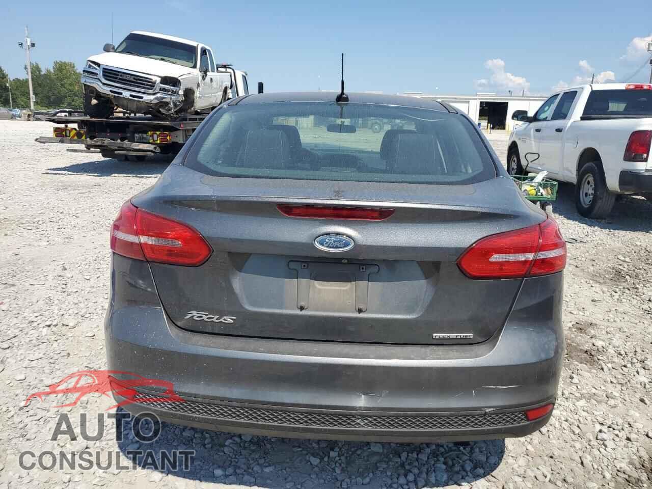 FORD FOCUS 2016 - 1FADP3E29GL352596
